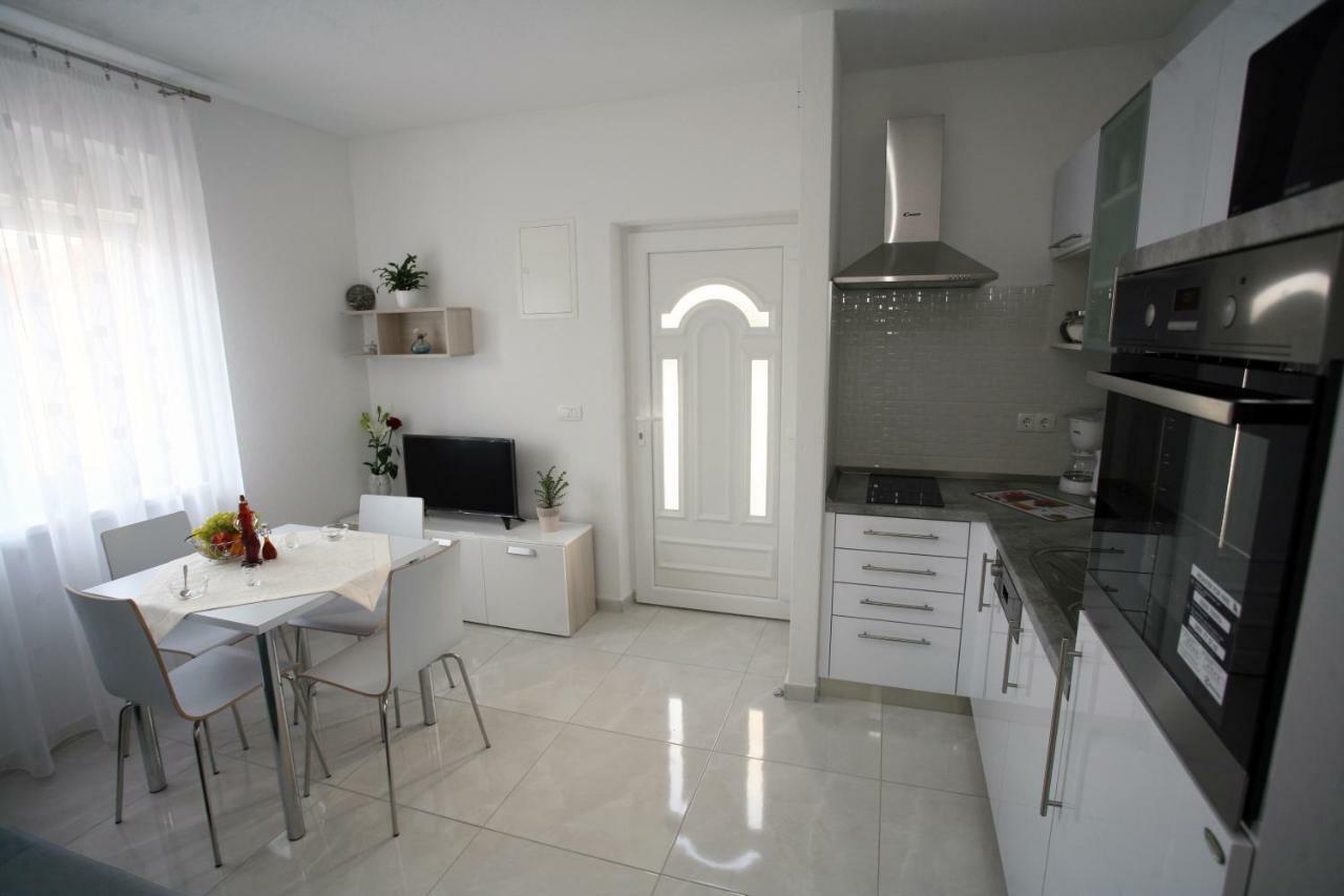 Apartman Fantasy Διαμέρισμα Τρογκίρ Εξωτερικό φωτογραφία